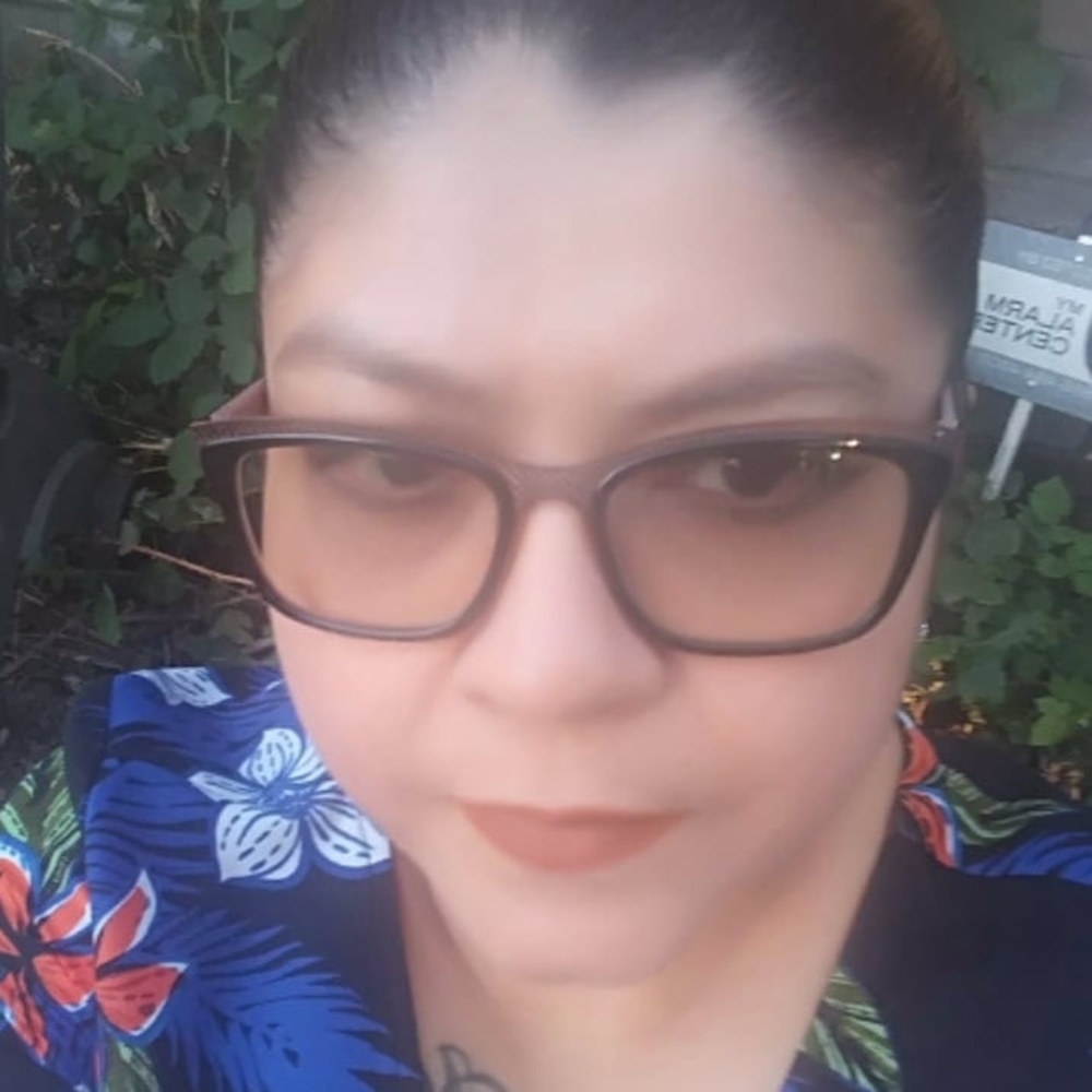 Meet your Posher, Perla